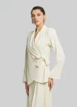 Σταυρωτό σακάκι με δέσιμο LYNNE SS26 - Image 3