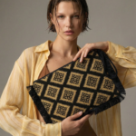 JUICY CLUTCH CYCLADITISSA SORENA SS26