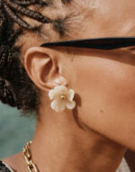 WILDFLOWER STUDS OFFWHITE GOLD  EDBLAD SS26 - Image 3