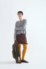 Ζακέτα σε ανοιχτό γκρι με μαύρα κουμπιά COMPANIA FANTASTICA FW26-27 - Image 4